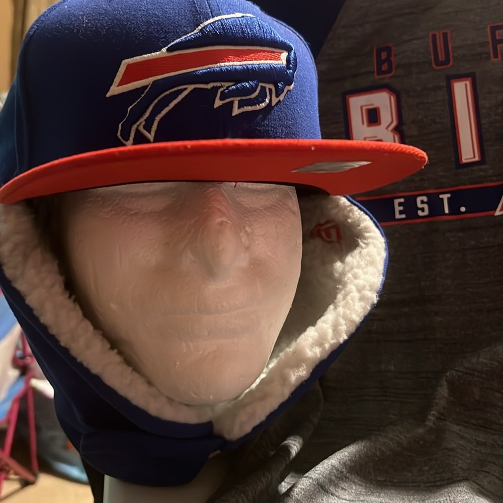 Buffalo Bills Cap and Shirt Set